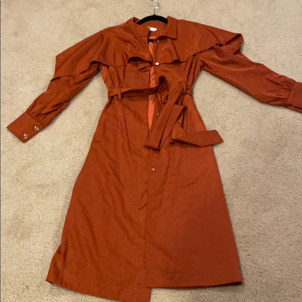 Bellenista trench coat in pretty fall color